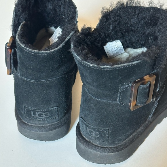 Authentic Ugg Classic Mini Bailey Side Buckle Boots - Picture 14 of 16